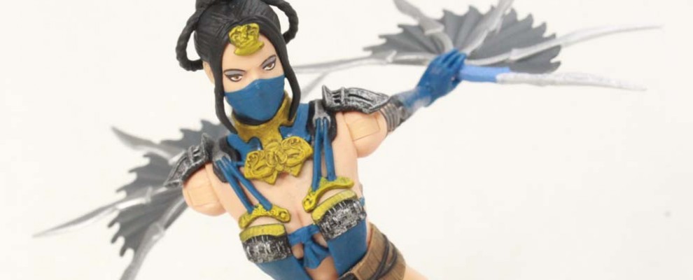 Mortal Kombat X Kitana Mezco Toyz 6 Inch Video Game Action Figure Review