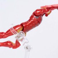 Marvel Universe Invincible Iron Man 3.75 Inch Legends Series Comic Action Figure Toy Review