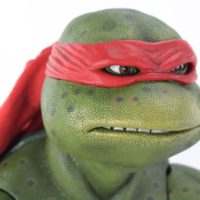 NECA TMNT Raphael 1:4 Scale 1990 Movie Teenage Mutant Ninja Turtles Action Figure Toy Review