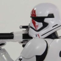 Stormtrooper FN-2199 “Traitor” Kotobukiya ArtFX+ Star Wars The Force Awakens Statue Review