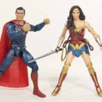 DC Multiverse Justice League Superman & Wonder Woman Steppenwolf Wave Figure Review