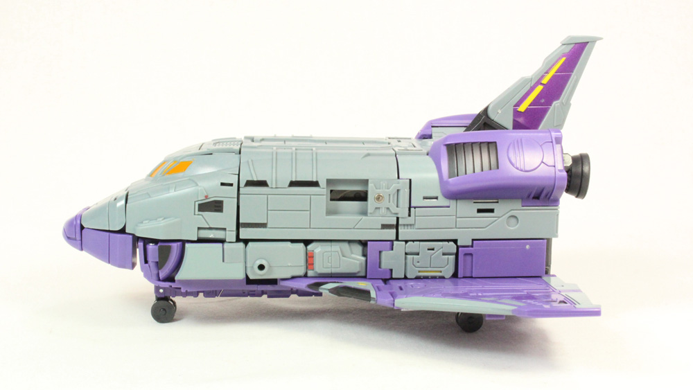 Transformers DX 9 Chigurh Astrotrain Masterpiece 3rd Party Collectible Action Figure Review