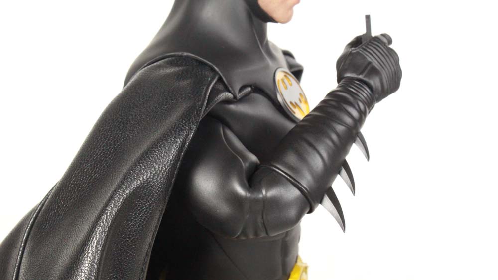 Hot Toys Batman Returns Movie Masterpiece 1:6 Scale Michael Keaton Action Figure Review