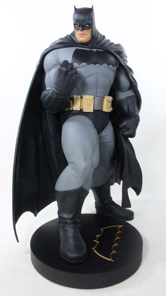DC Collectibles Batman Andy Kubert Dark Knight III 12 Inch DC Comics Statue Review