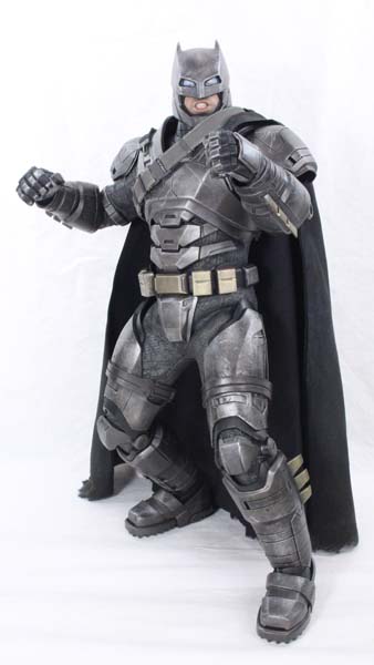 Hot Toys Armored Batman v Superman Dawn of Justice 1:6 Scale Movie Collectible Figure Review